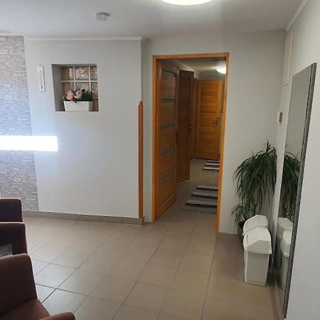 ホテル Koelcsey 21 Vendeghaz ハイデゥソボスロー エクステリア 写真
